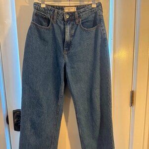 Abercrombie Curve Love High Rise Loose Jean 27 short